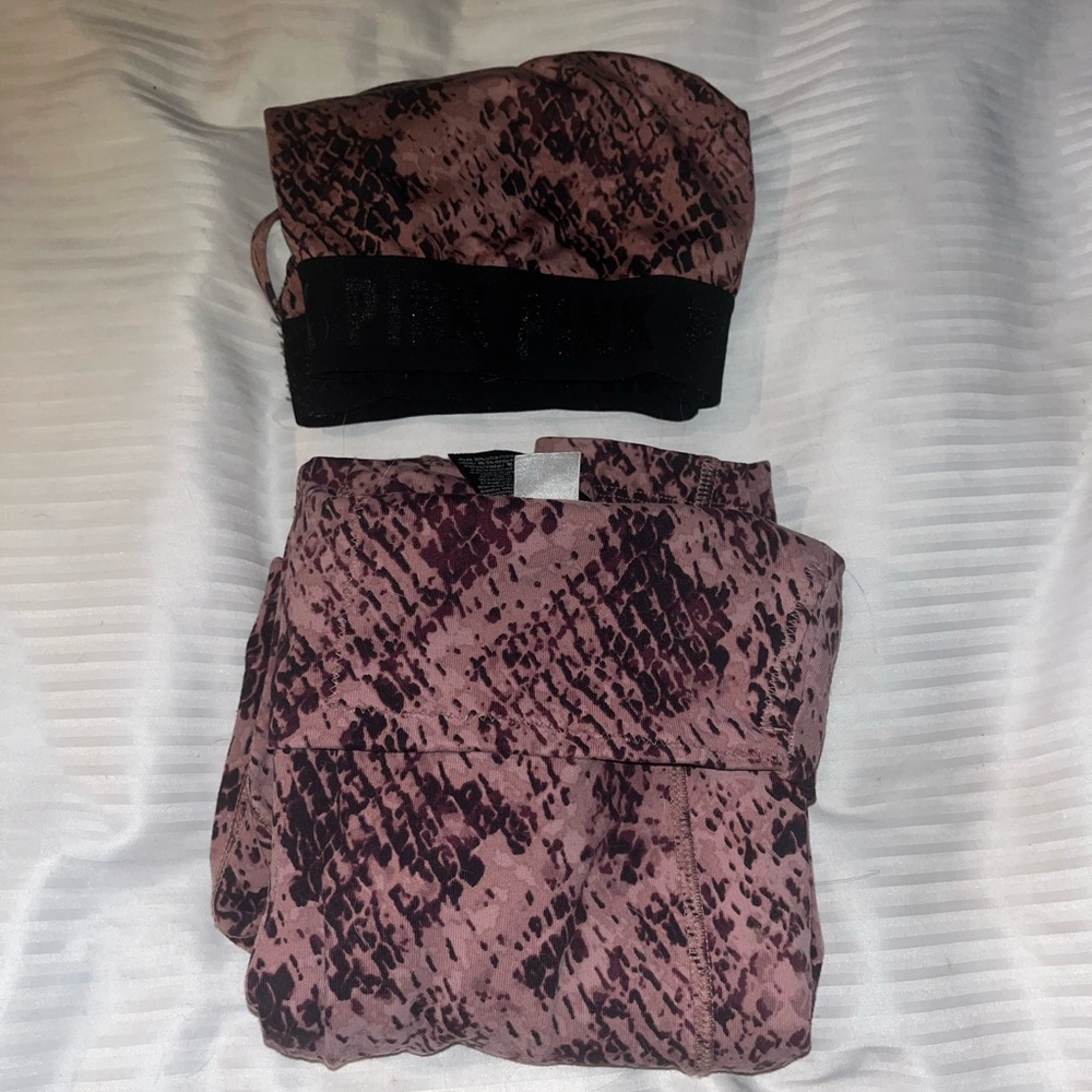 Victoria Secret Pink workout outfit.